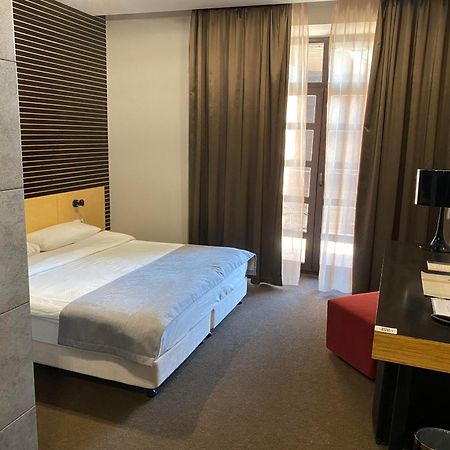 Park Hotel Switzerland Obariv Esterno foto