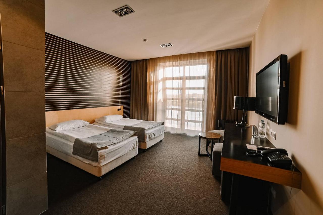 Park Hotel Switzerland Obariv Esterno foto