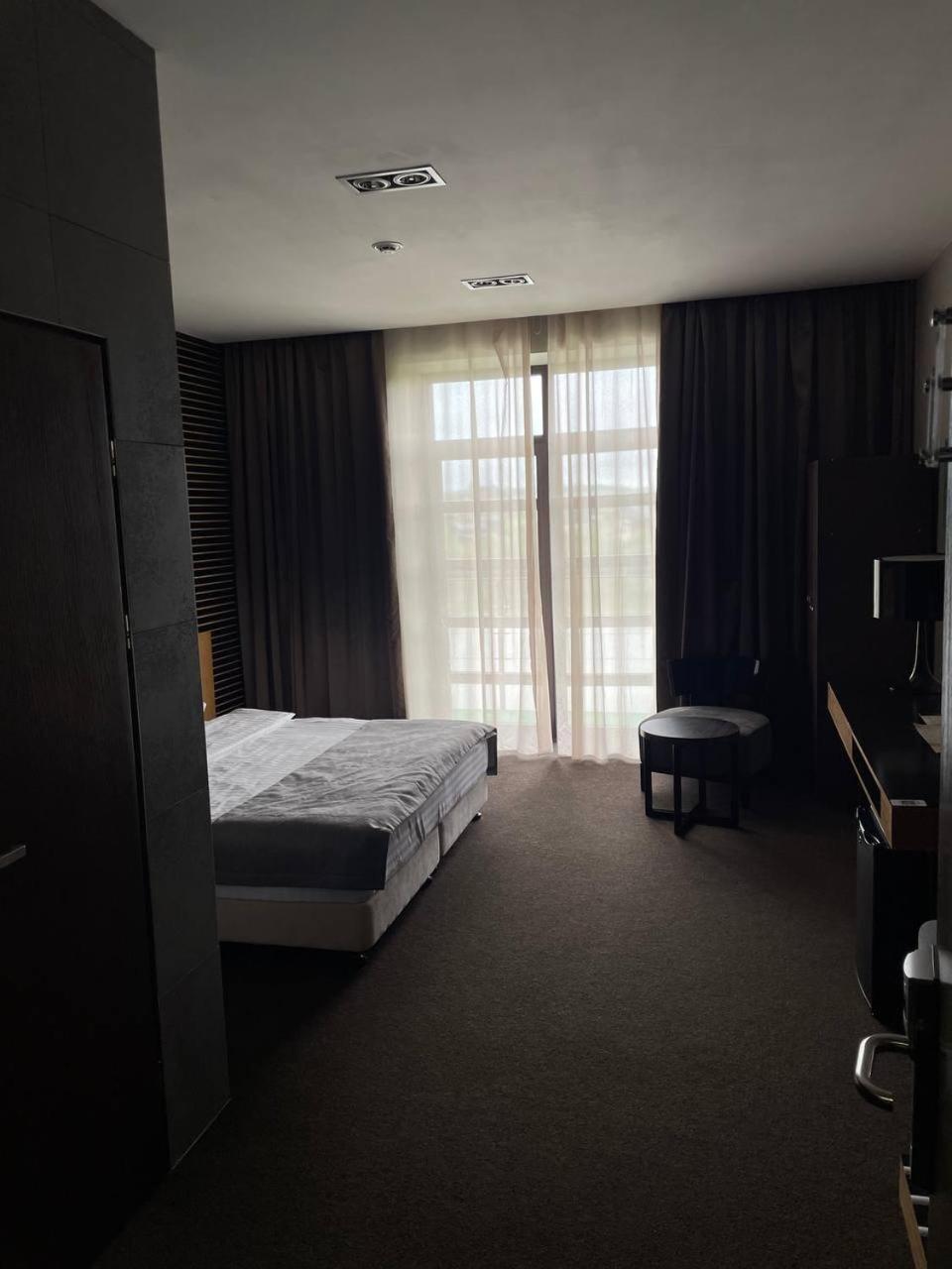 Park Hotel Switzerland Obariv Esterno foto