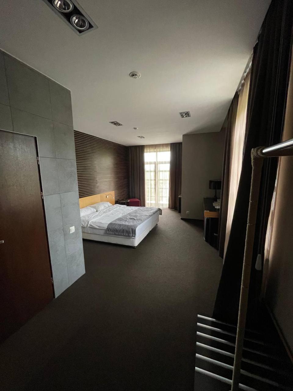 Park Hotel Switzerland Obariv Esterno foto